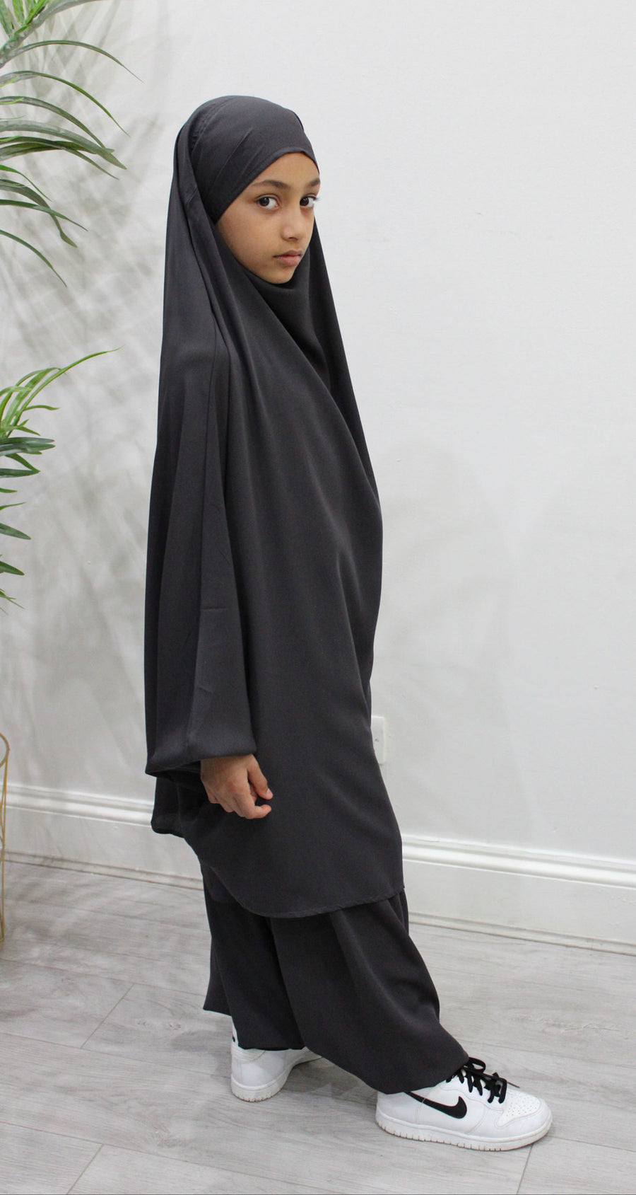 Dark grey harem sarouel trousers with elasticated waist