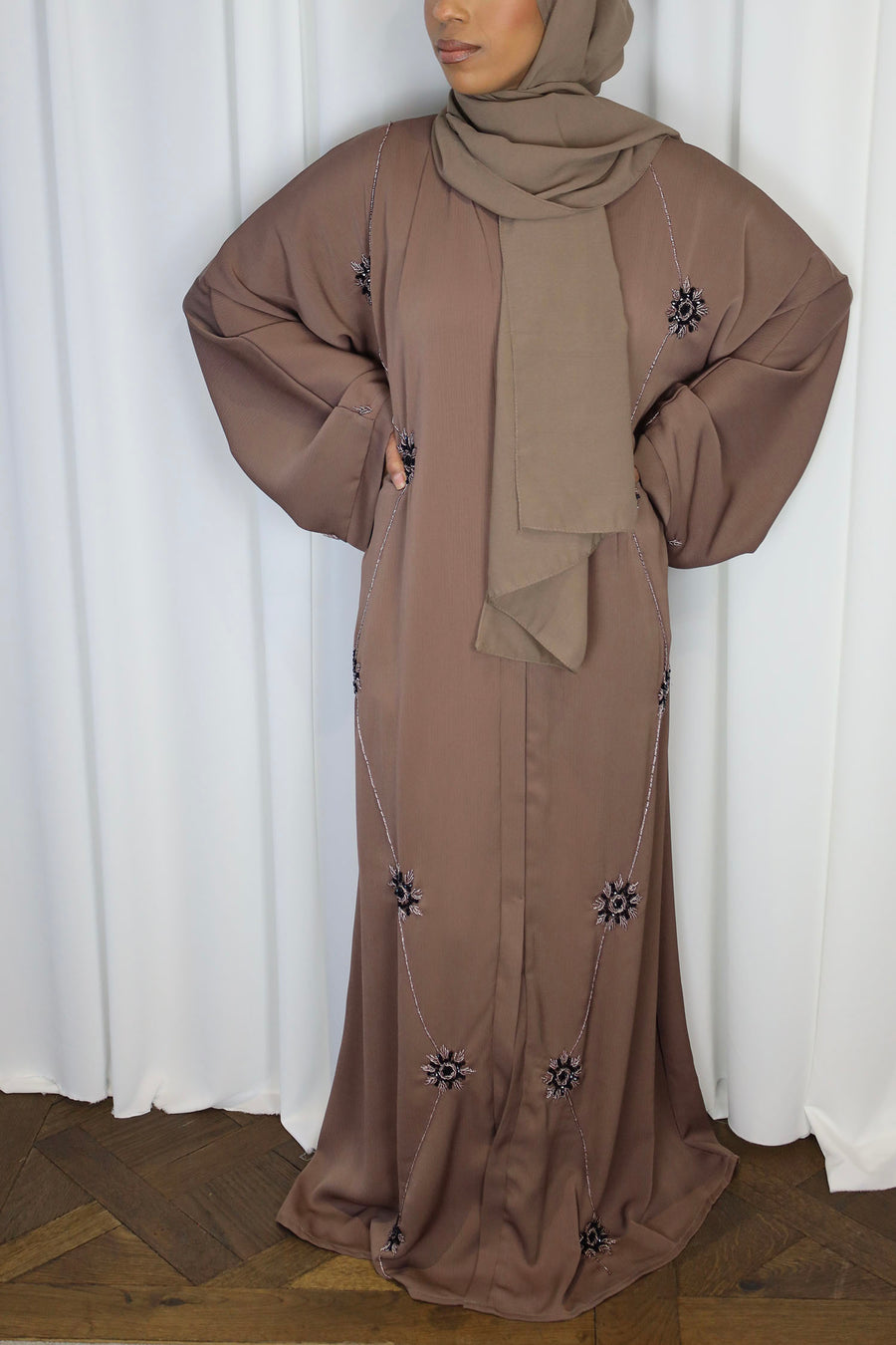 Orchid smoke abaya zoom crepe and floral detail