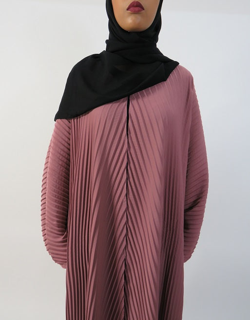 Peach pleated open abaya, styling view
