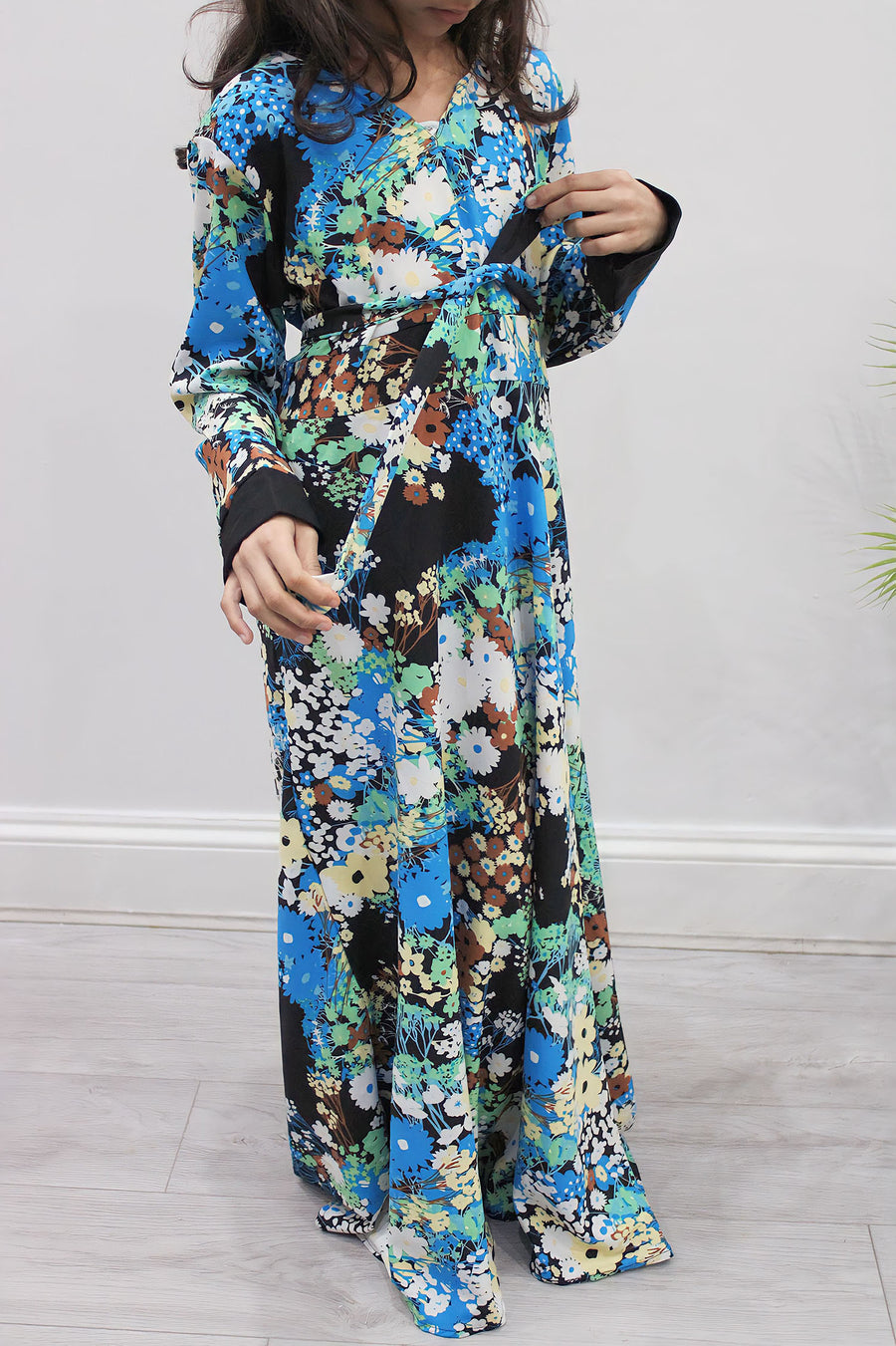 Detachable belt detail on blue floral kids maxi dress