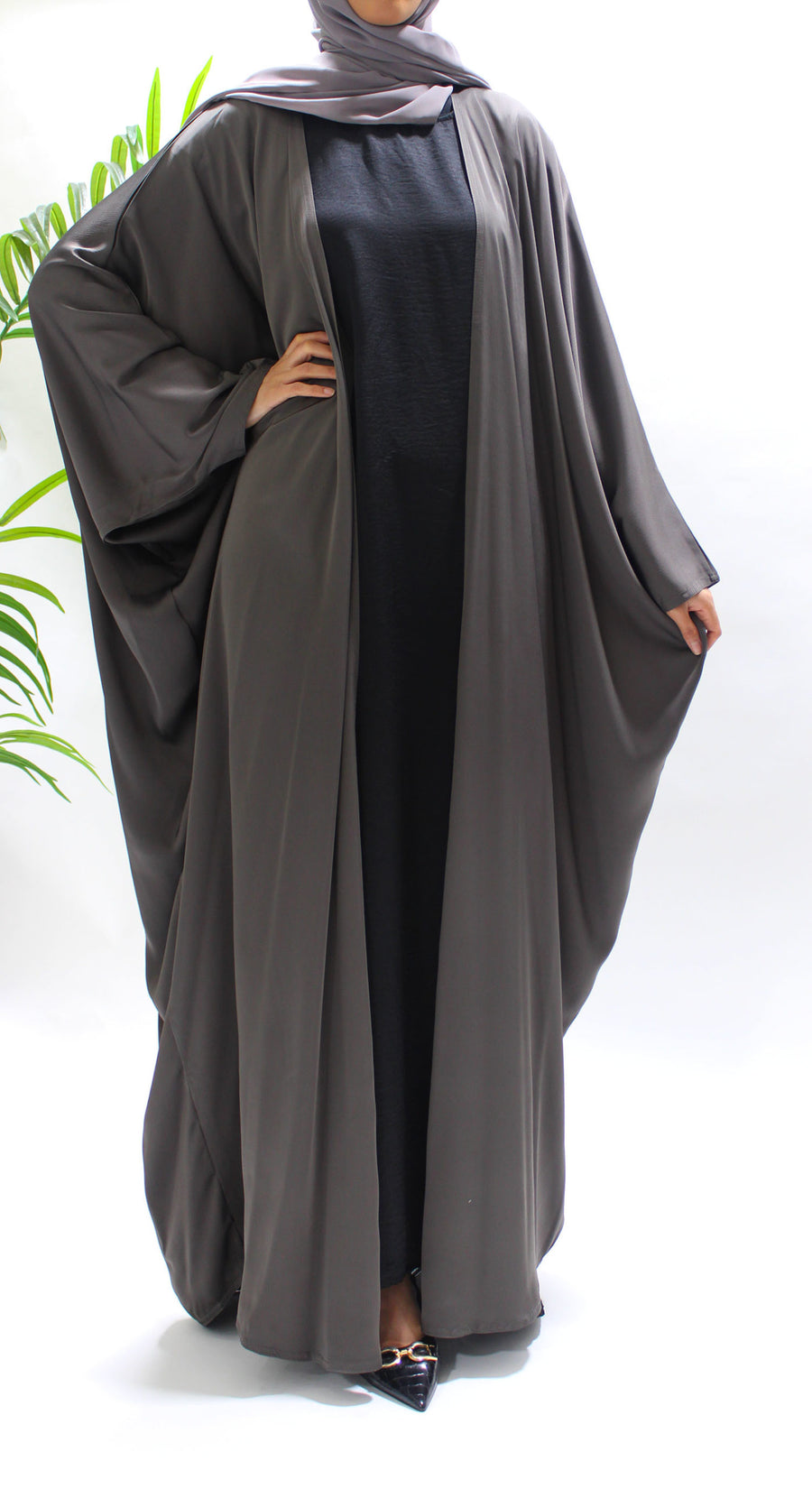 Dark taupe sleeveless inner dress included with the farasha set