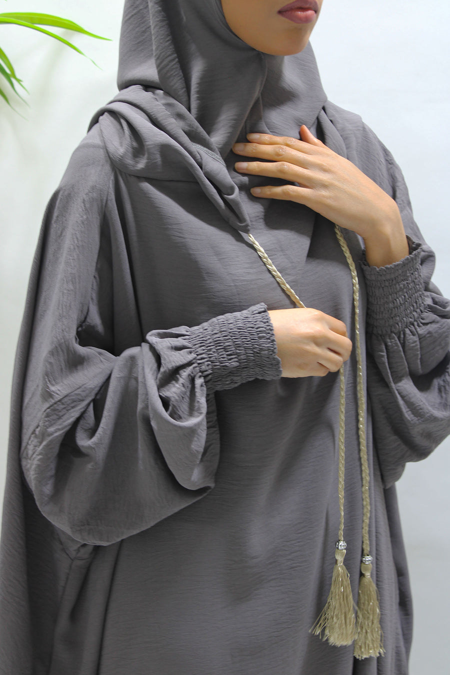 Moon grey prayer abaya showing the side pockets