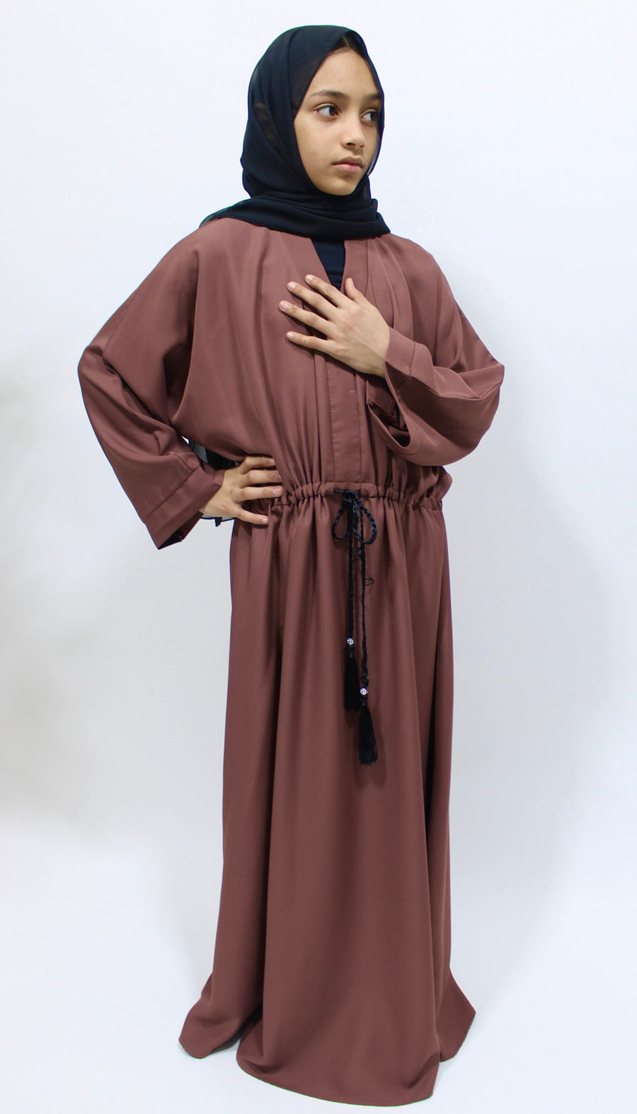 Drawstring rope belt on the dark blush girls' abaya