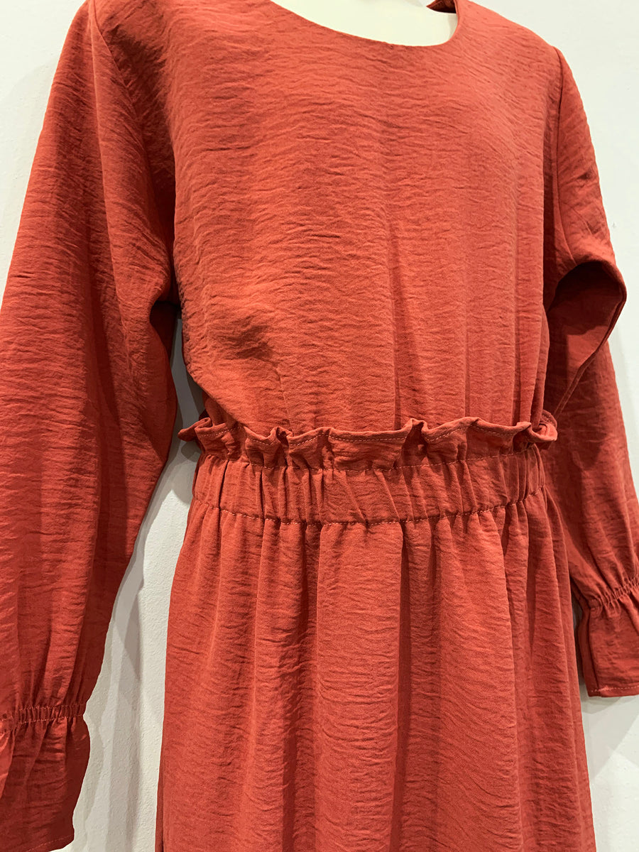 Soft viscose drape of the Haya coral girls' maxi dress