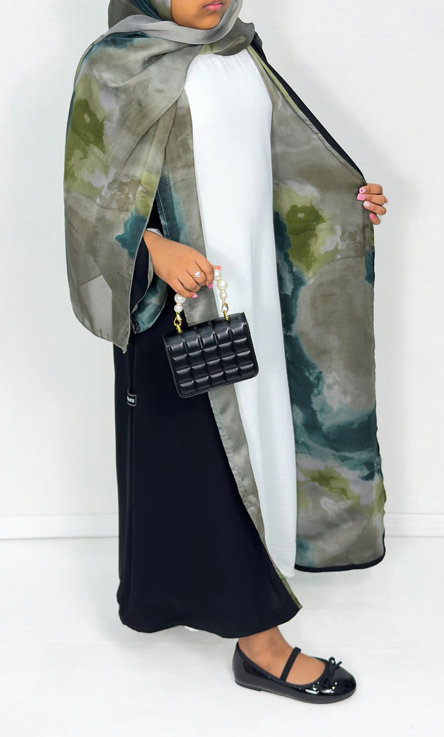 Girls' green lined open abaya with matching scarf