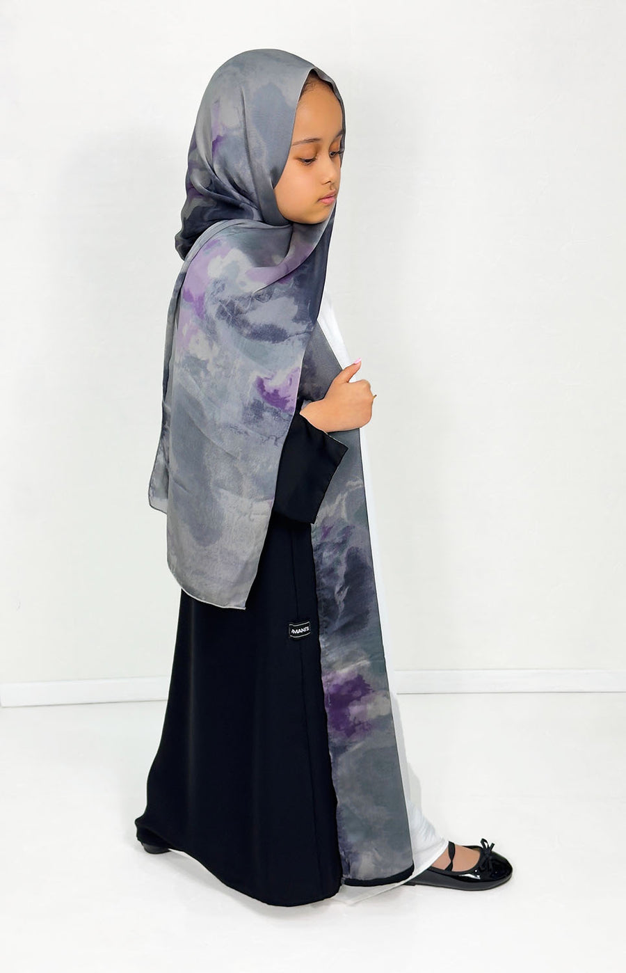 Girls' grey lined open abaya side view