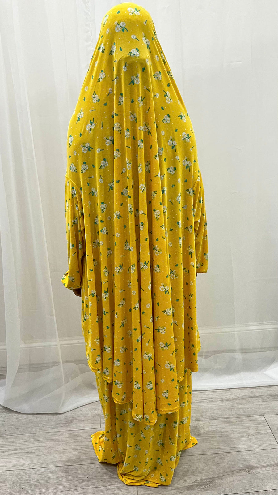 Bright yellow diamond-shaped prayer khimar