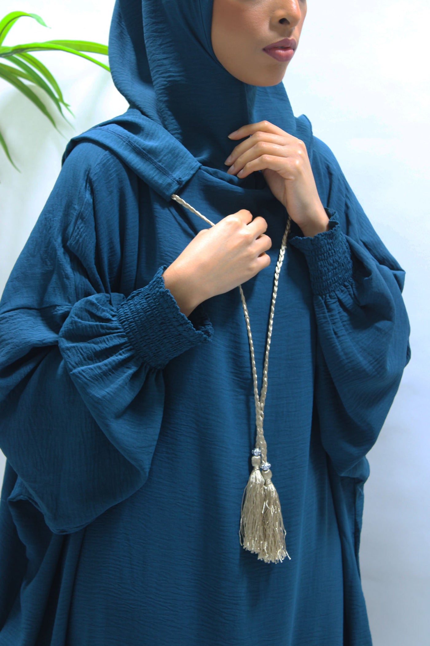 Abaya de prière bleu sarcelle à double capuche et poches, pratique pour la salah