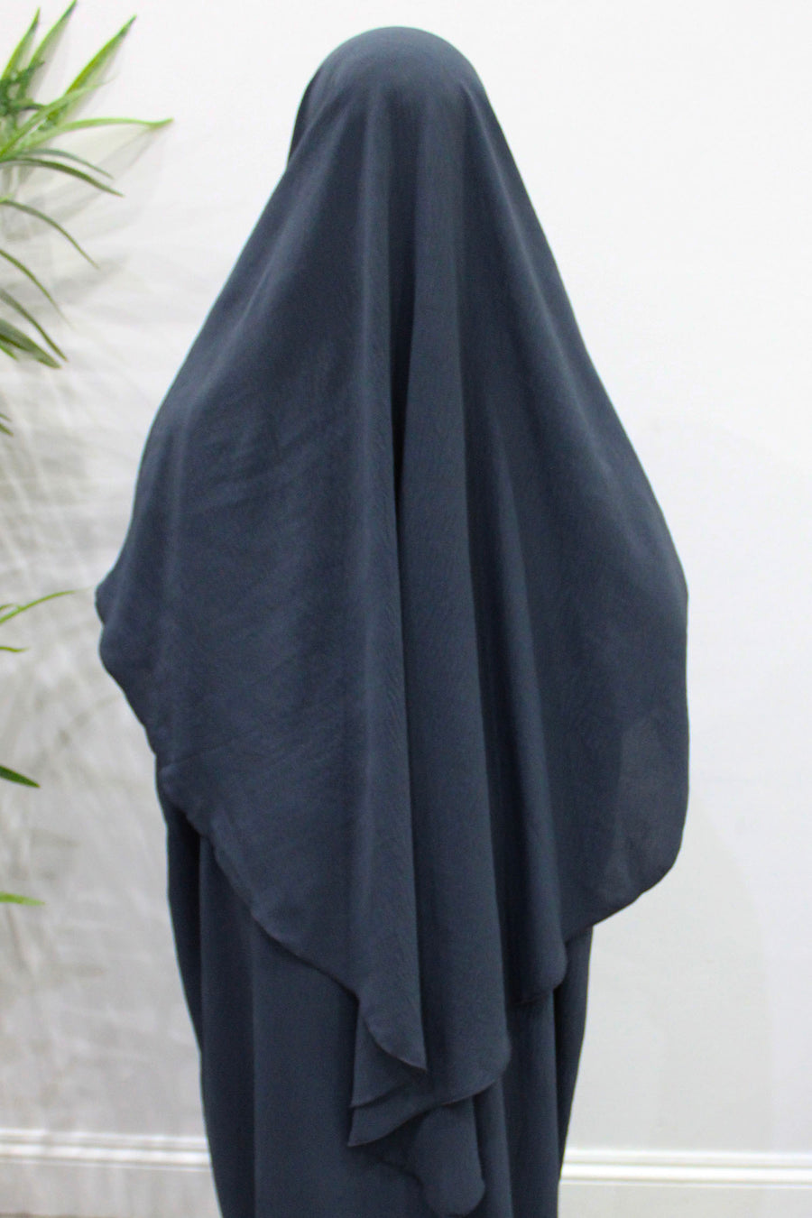 Back of the anchor grey khimar showing the tie straps