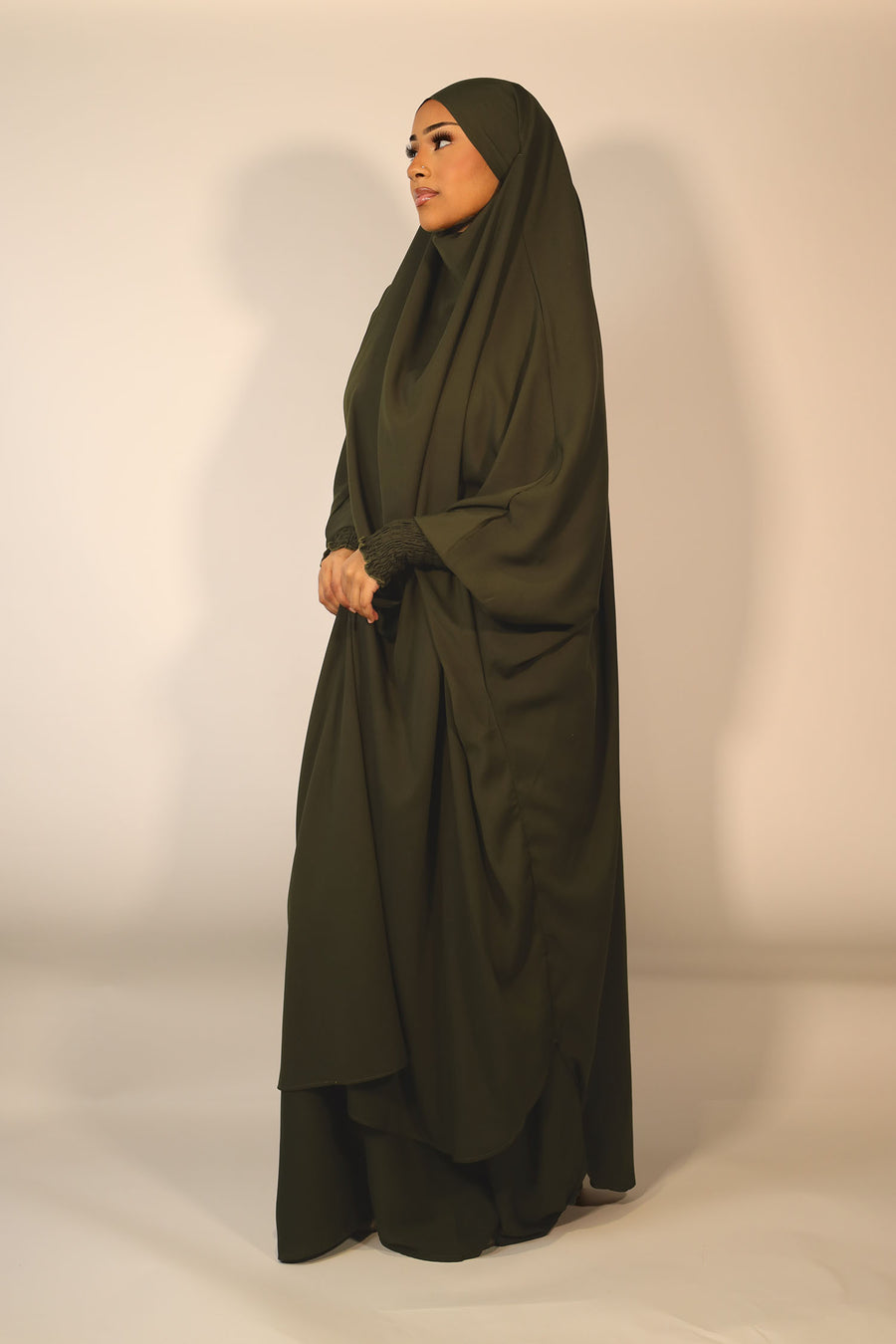 Dark green jilbab set showing the elasticated skirt