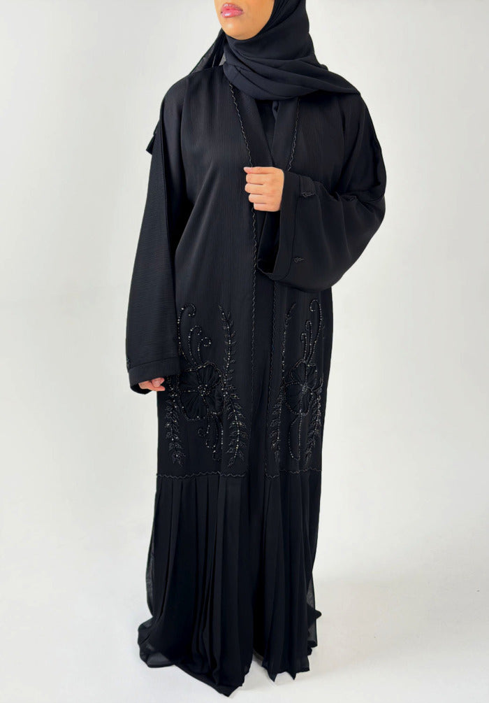 Black open abaya worn open showing the Zoom fabric drape