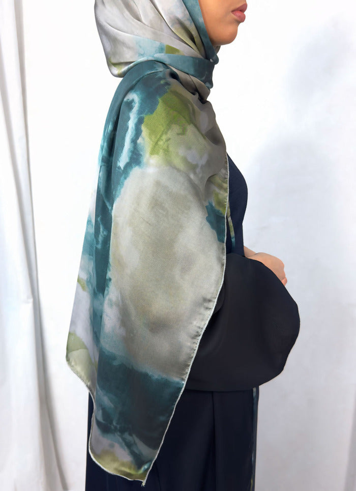 New Open Abaya with Satin Chiffon Lining – Elegant Green Hues