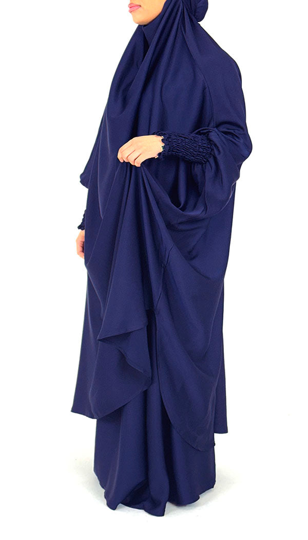 Navy blue overhead jilbab set ruched cuff sleeve close-up