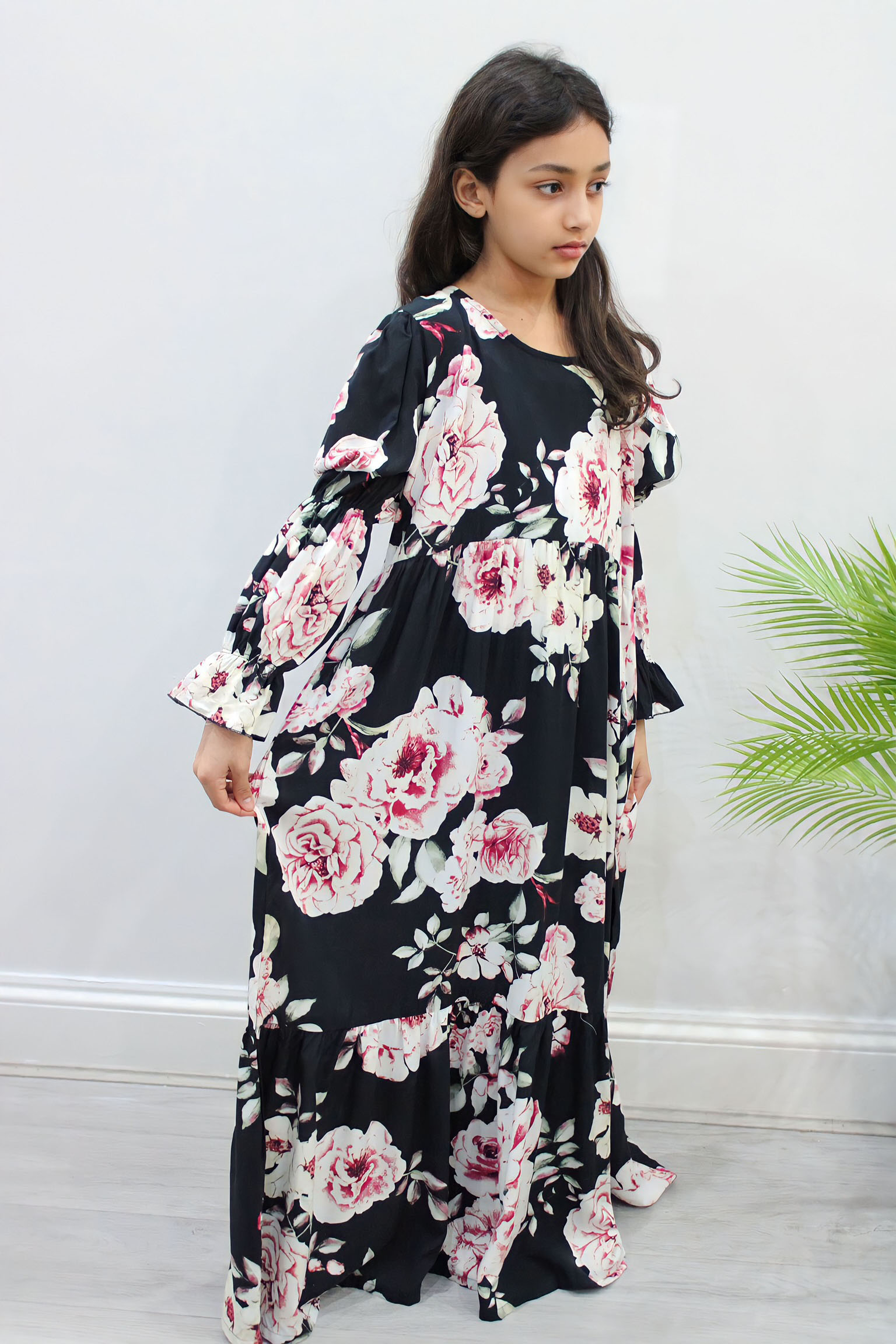 puff-sleeves tiered dress- black 1 puff-sleeves tiered dress- black 1